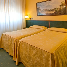 cheap twin room rome hotel