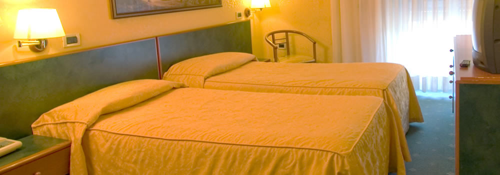 Camera tripla Hotel 3 stelle Roma tariffa economica